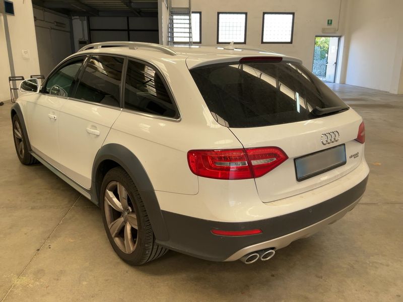 Audi A4 Allroad 2.0 TDI — zdjęcie 3