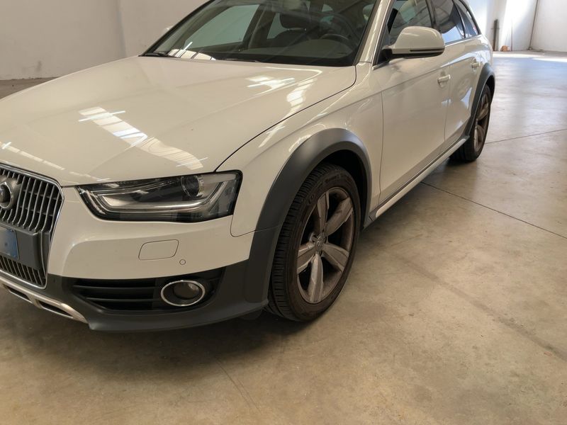 Audi A4 Allroad 2.0 TDI — zdjęcie 2