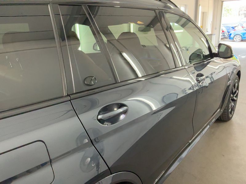 BMW X7 xDrive 40d Mild-Hybrid M Sport — zdjęcie 7