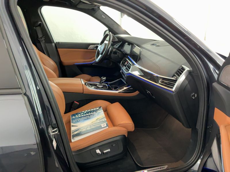 BMW X7 xDrive 40d Mild-Hybrid M Sport — zdjęcie 11