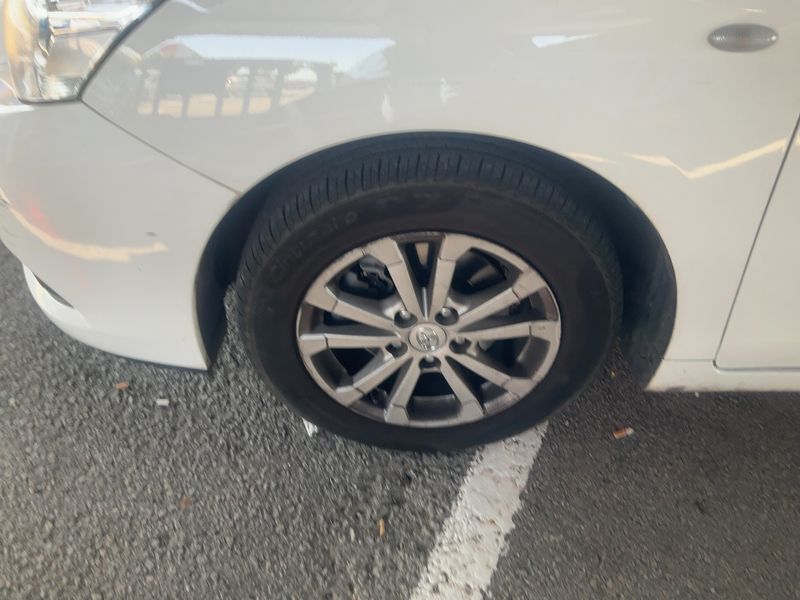 Toyota Verso 2.0 D-4D Active 2012 – снимка 3