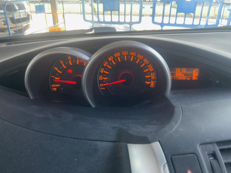 Toyota Verso 2.0 D-4D Active 2012 – снимка 18
