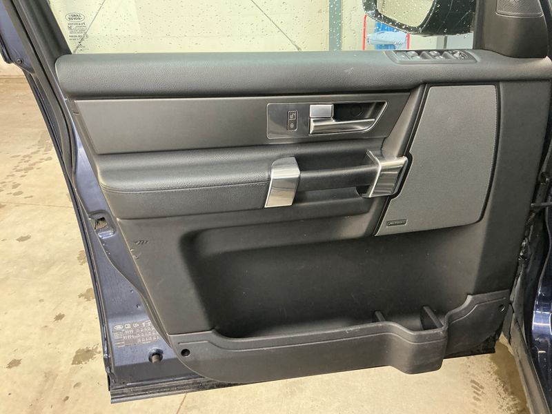 Land Rover Discovery 4 3.0 TD V6 TDV6 S 2015 – снимка 38