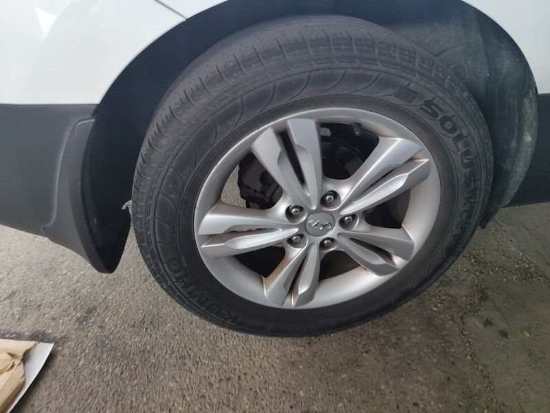 Hyundai ix35 1.7 CRDi Comfort 2WD — zdjęcie 15