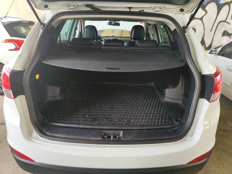 Hyundai ix35 1.7 CRDi Comfort 2WD — zdjęcie 9