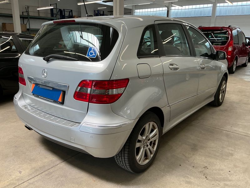 Mercedes-Benz B-Klasse B 200 — zdjęcie 2