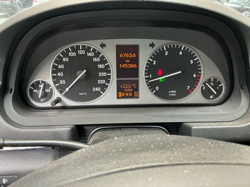 Mercedes-Benz B-Klasse B 200 — zdjęcie 4