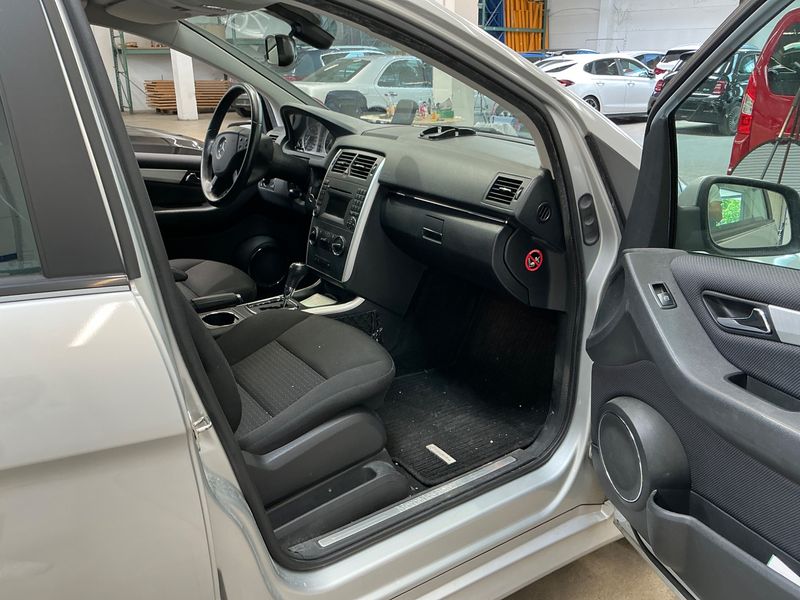 Mercedes-Benz B-Klasse B 200 — zdjęcie 3