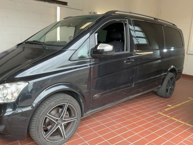 Mercedes-Benz Viano 3.0 CDI lang BlueEfficiency Trend Edition — zdjęcie 2