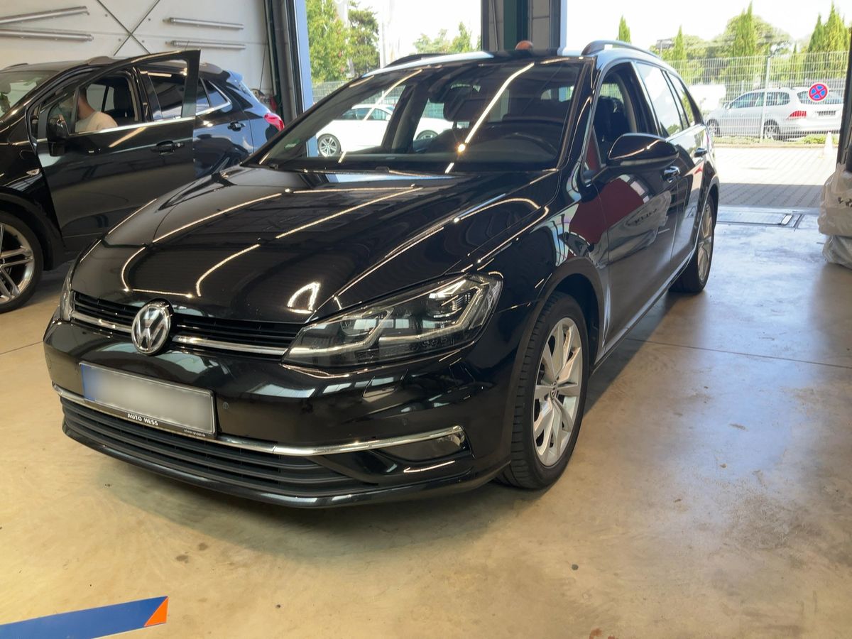 Volkswagen Golf 2020 — photo 1