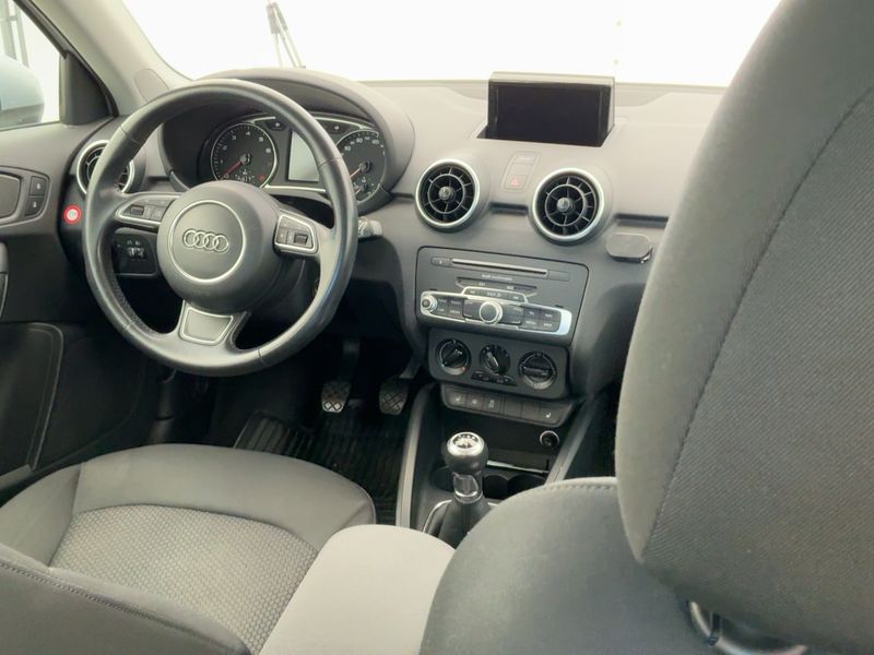 Audi A1 Sportback 1.0 TFSI 2018 – снимка 18
