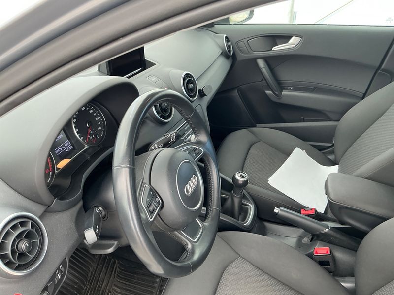 Audi A1 Sportback 1.0 TFSI 2018 – снимка 23