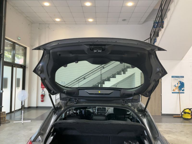 Peugeot 208 1.6 Blue-HDi Active 2016 – снимка 15