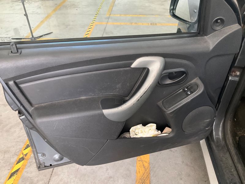 Dacia Duster 1.5 dCi Ambiance 4x2 2014 – снимка 28