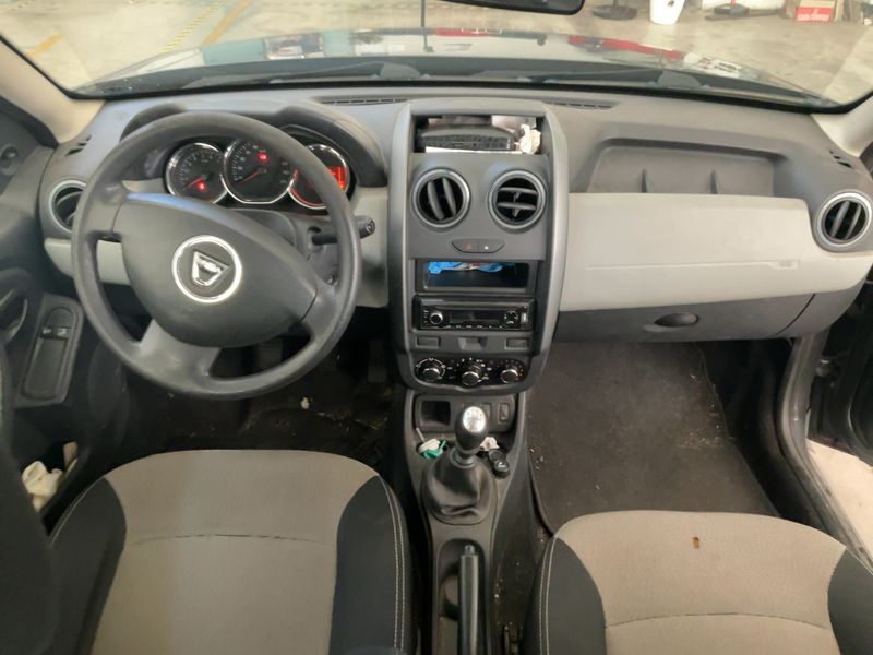 Dacia Duster 1.5 dCi Ambiance 4x2 2014 – снимка 17