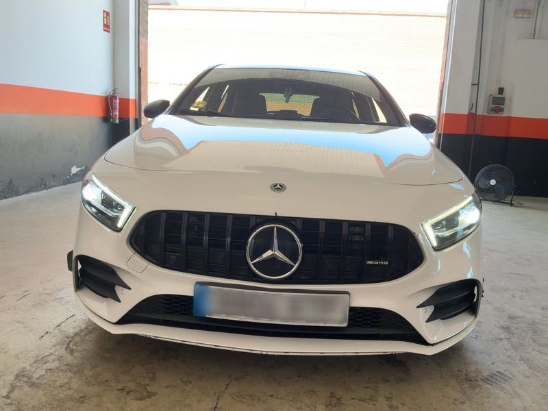 Mercedes-Benz A-Klasse A 220 AMG Line — zdjęcie 9