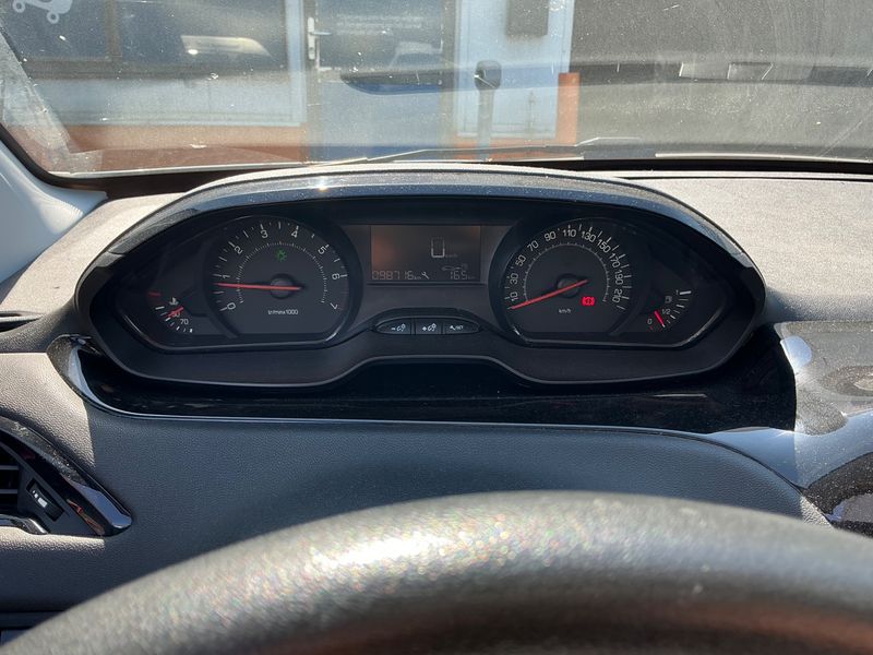 Peugeot 208 1.0 VTi Access 2012 – снимка 4