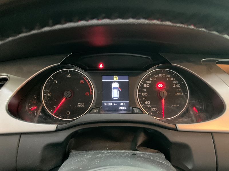 Audi A4 2.0 TDI Ambition — zdjęcie 4