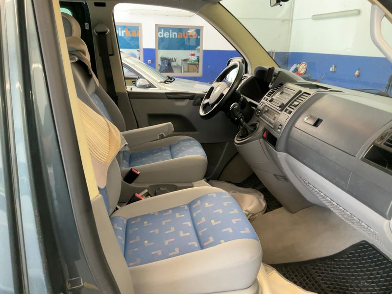 Volkswagen T5 California 2.5 TDI Beach Aufstelldach — zdjęcie 11