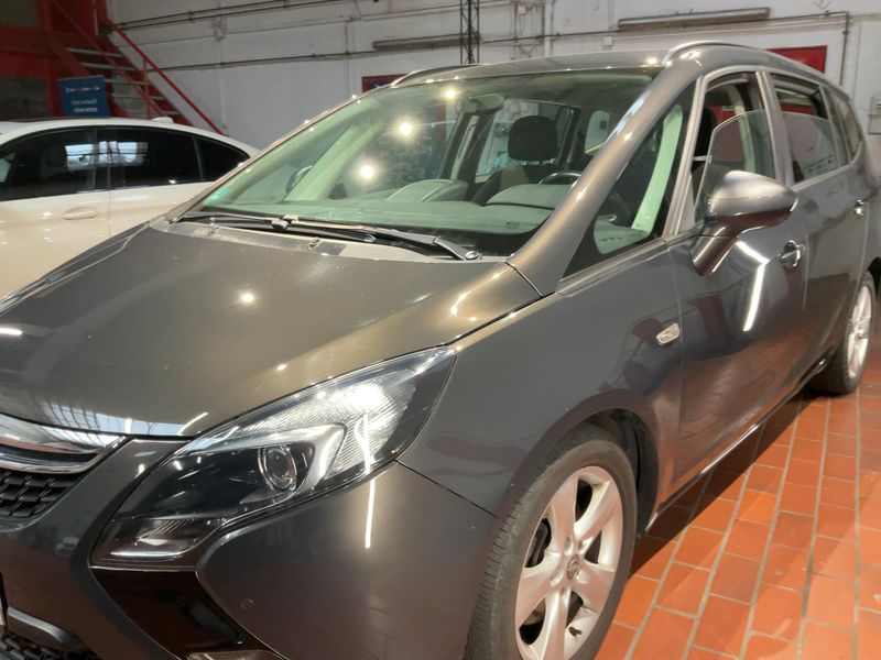 Opel Zafira Tourer 2.0 CDTI Business Edition — zdjęcie 2