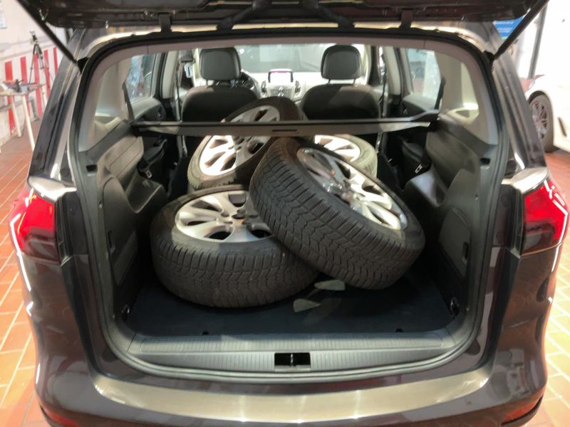 Opel Zafira Tourer 2.0 CDTI Business Edition — zdjęcie 10