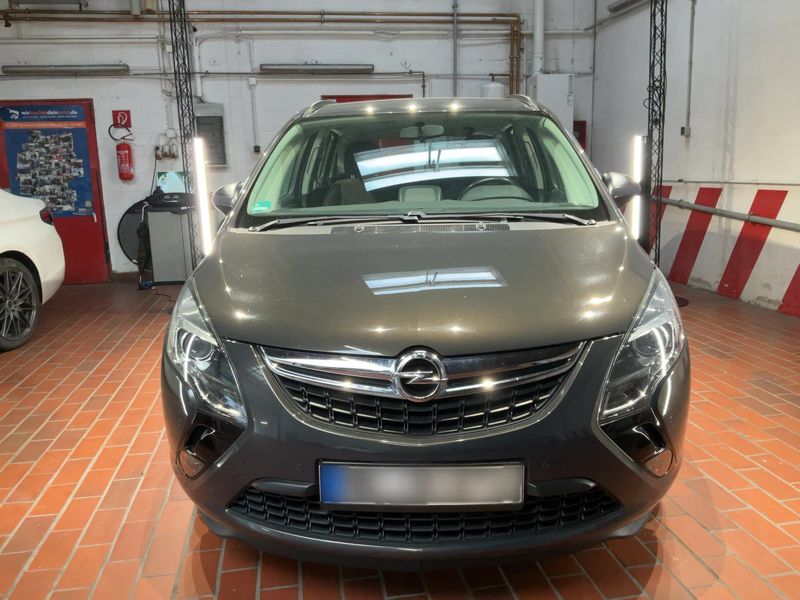 Opel Zafira Tourer 2.0 CDTI Business Edition — zdjęcie 9