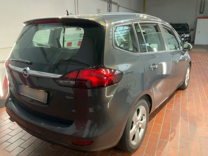 Opel Zafira Tourer 2.0 CDTI Business Edition — zdjęcie 6