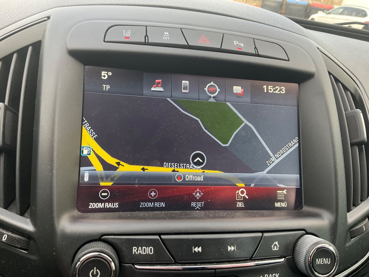 Opel Insignia 2015 — photo 39