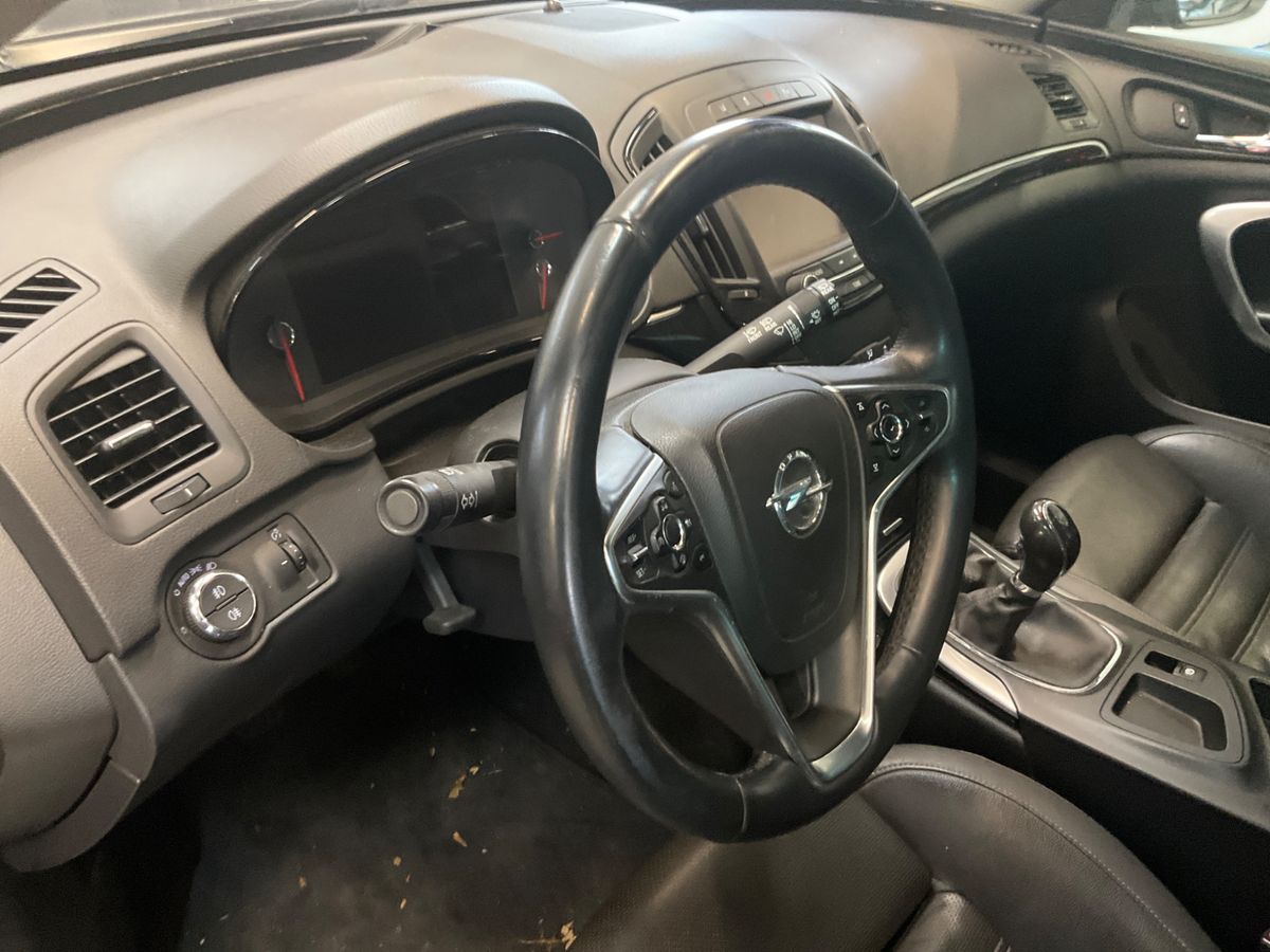 Opel Insignia 2015 — photo 31