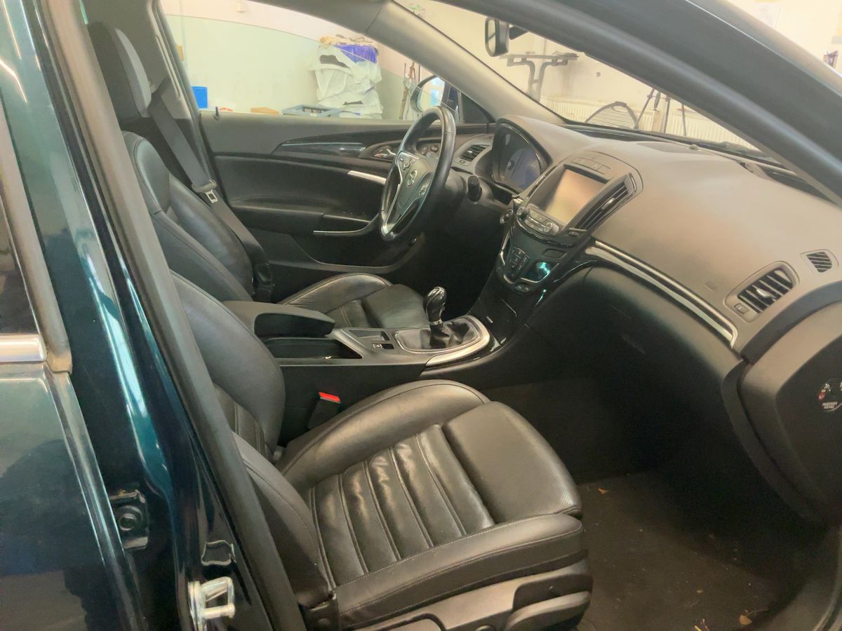 Opel Insignia 2015 — photo 17