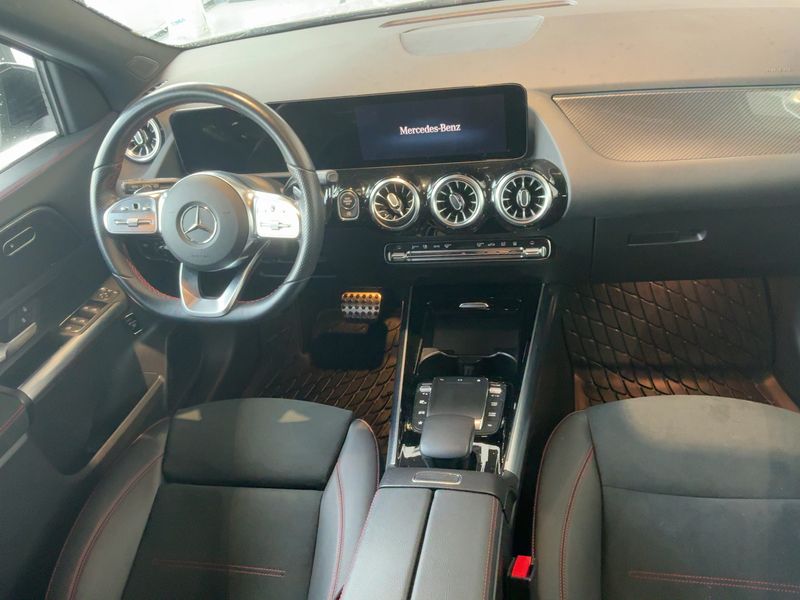 Mercedes-Benz GLA-Klasse GLA 200 d 4Matic AMG Line — zdjęcie 12