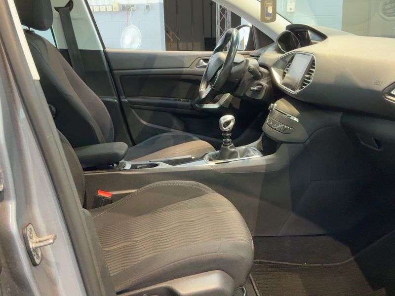 Peugeot 308 1.6 e-HDi Active 2014 – снимка 17
