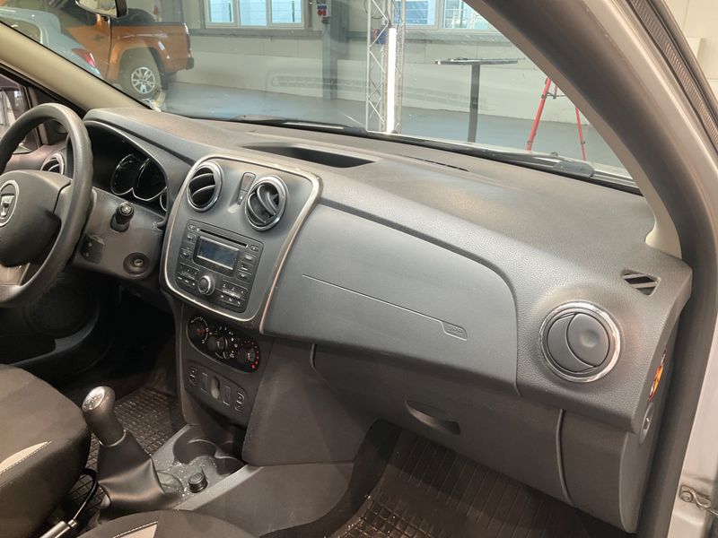 Dacia Sandero 1.5 dCi Stepway Ambiance 2014 – снимка 22