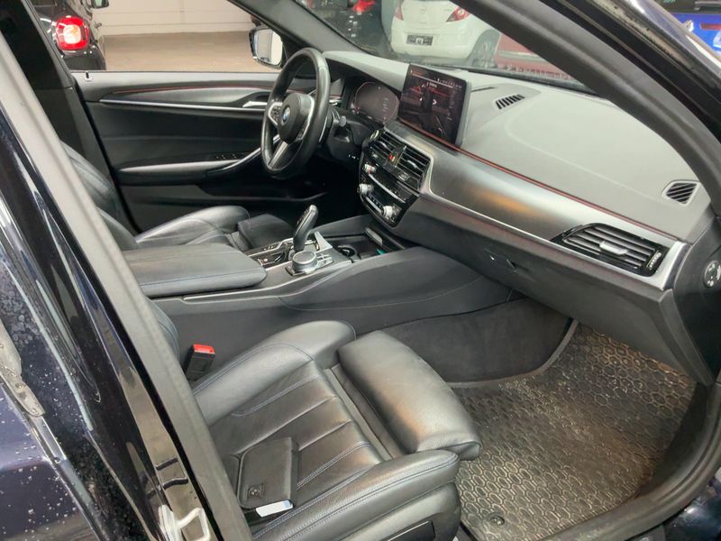 BMW 5er 530d Mild-Hybrid xDrive M Sport 2020 – снимка 16