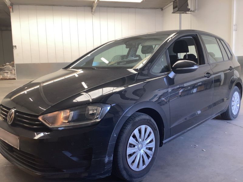 Volkswagen Golf VII Sportsvan 1.6 TDI Trendline BlueMotion Tech 2015 – снимка 2