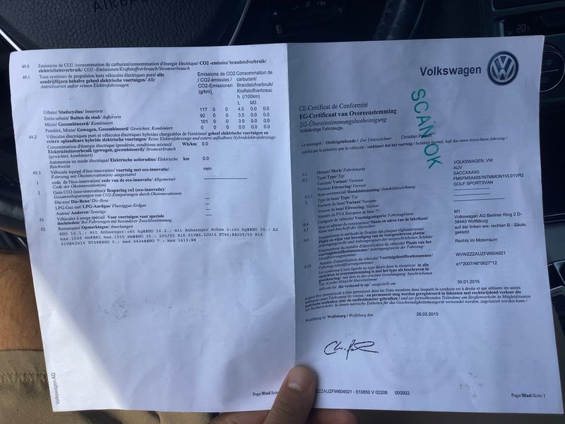 Volkswagen Golf VII Sportsvan 1.6 TDI Trendline BlueMotion Tech 2015 – снимка 21