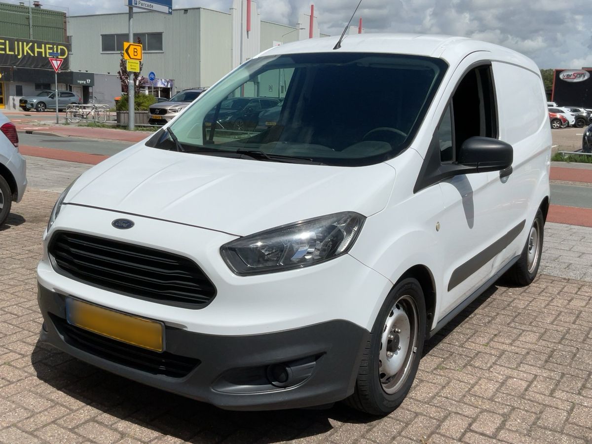 Ford Transit 2016 — photo 1