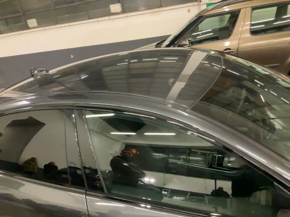 Jaguar XE 2018 — photo 14