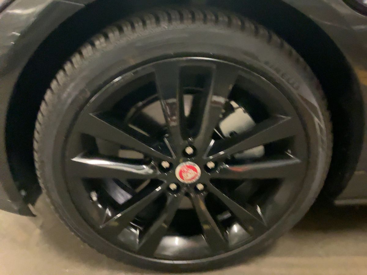Jaguar XE 2018 — photo 4