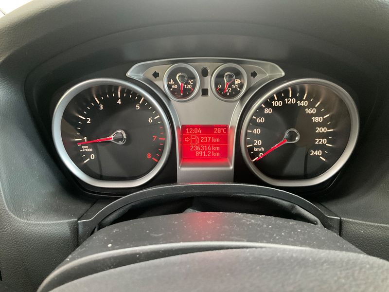 Ford Focus 1.6 Ti-VCT Sport — zdjęcie 4