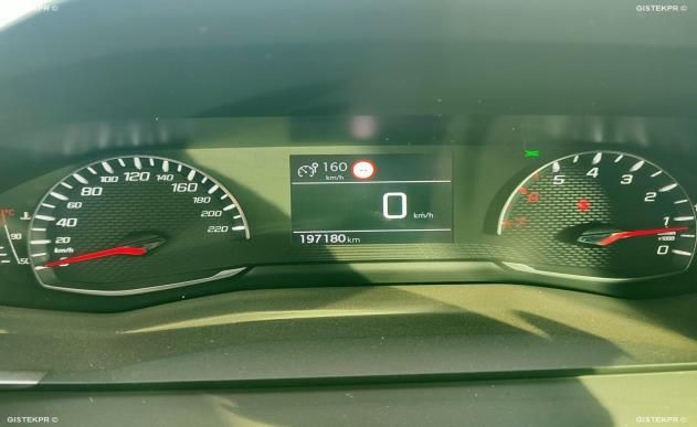 Peugeot 2008 1.5 Blue-HDi Active Pack — zdjęcie 11