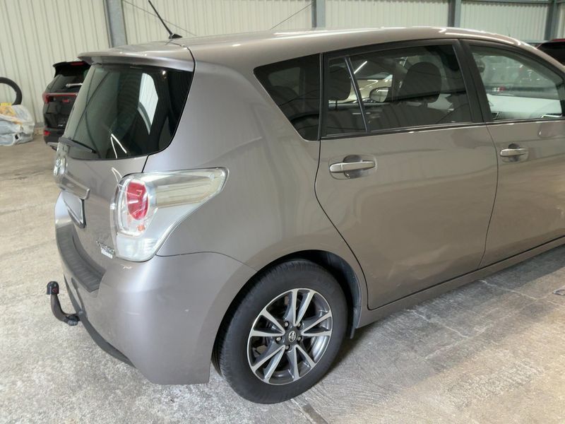 Toyota Verso 1.6 D-4D Comfort — zdjęcie 6
