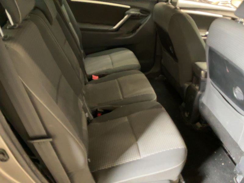 Toyota Verso 1.6 D-4D Comfort — zdjęcie 14