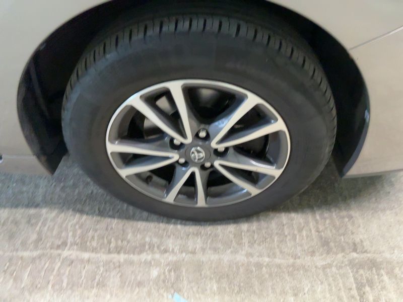 Toyota Verso 1.6 D-4D Comfort 2014 – снимка 11