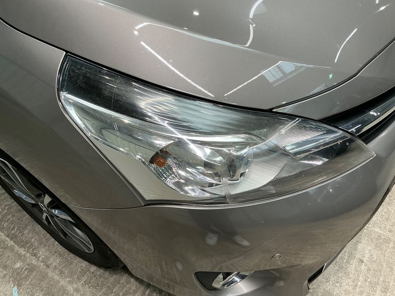 Toyota Verso 1.6 D-4D Comfort 2014 – снимка 45