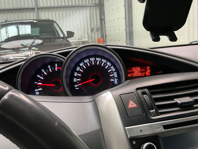Toyota Verso 1.6 D-4D Comfort — zdjęcie 13
