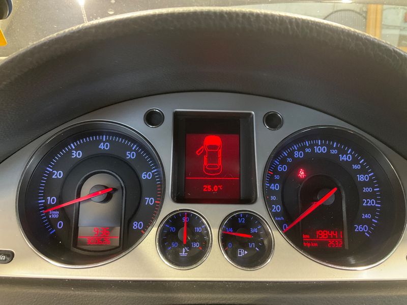 Volkswagen Passat 1.4 TSI Comfortline — zdjęcie 4