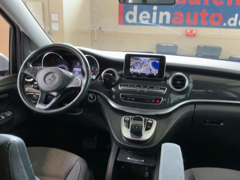 Mercedes-Benz V-Klasse V 220 d kompakt BlueTEC Edition — zdjęcie 12