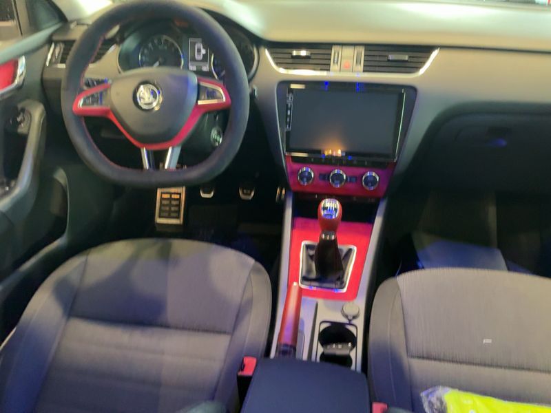Skoda Octavia 1.6 TDI Elegance 2014 – снимка 18