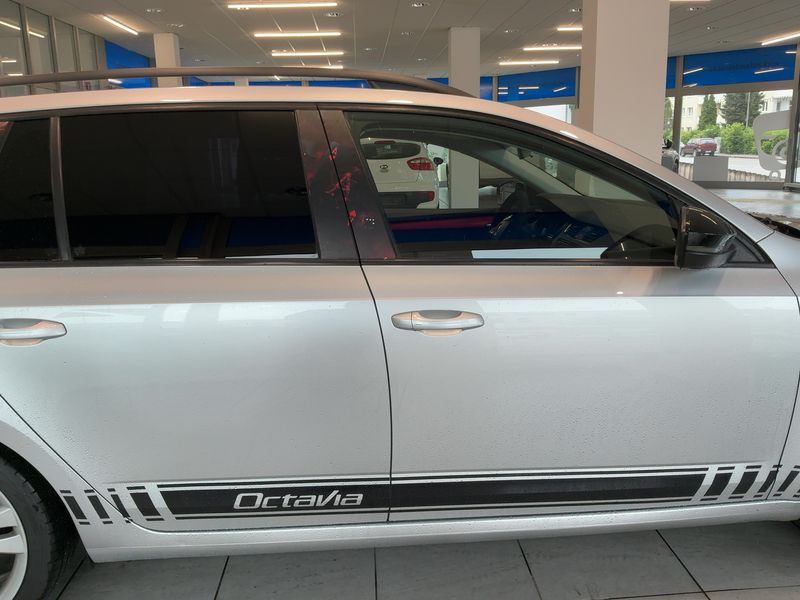Skoda Octavia 1.6 TDI Elegance 2014 – снимка 10